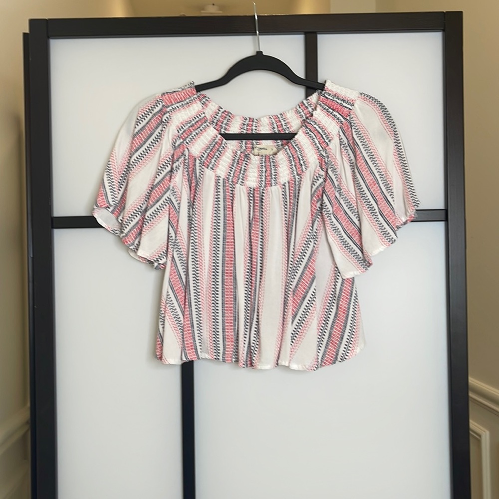 Crop top/ optional off the shoulder